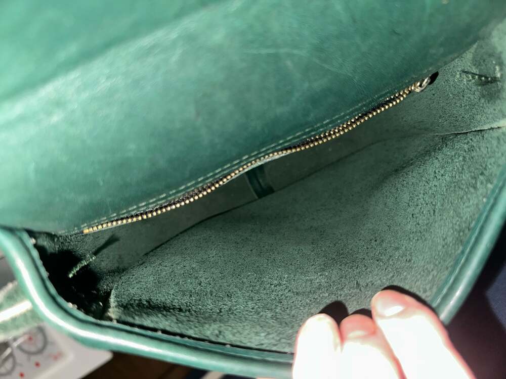 Authentic Coach Lindsey Handbag in Green Color with mini wallet
No 301 - Picture 16 of 16